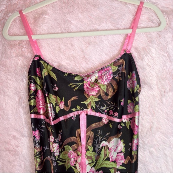 Y2K Victoria’s Secret pink and black floral slip - Picture 7 of 9